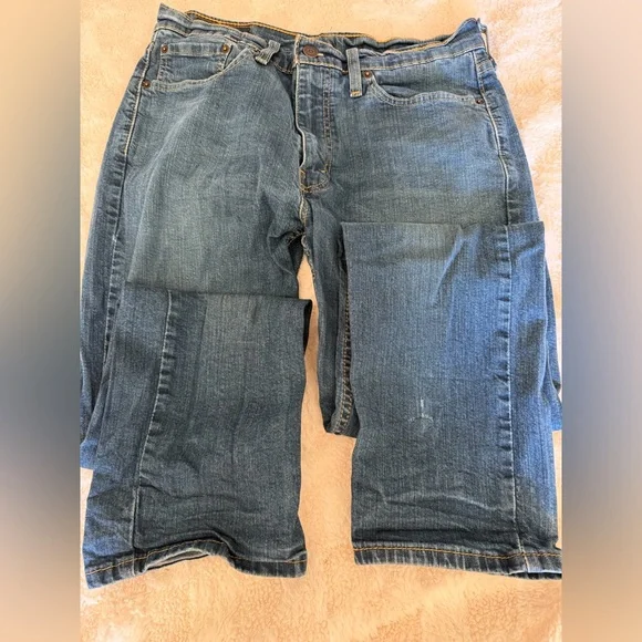 Men’s Levi Jeans - Picture 4 of 4